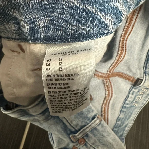 American Eagle Outfitters Distressed Light Blue Jean Shorts - Picture 4 of 4